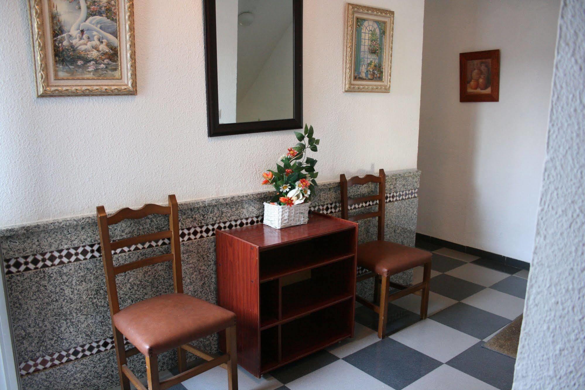 Hostal El Emigrante Dos Hermanas Eksteriør billede